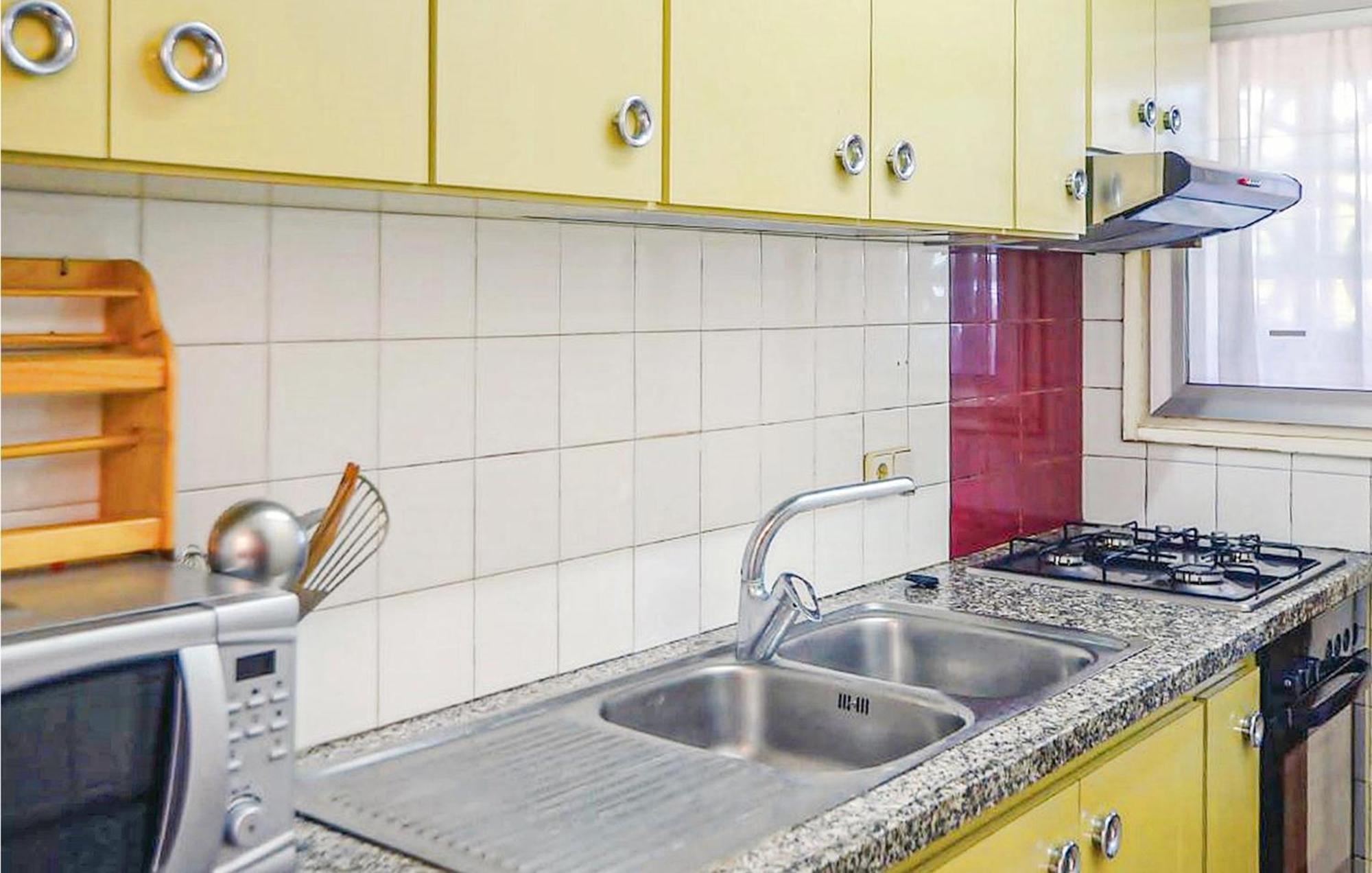 Awesome Apartment In Santa Susanna With Kitchen Экстерьер фото